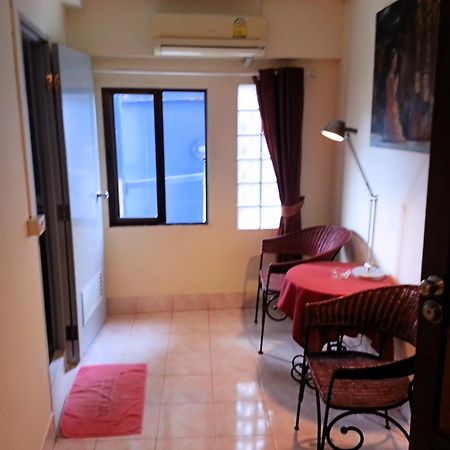 Fong Kaew And Baan Nang Fa Guesthouse Patong Quarto foto